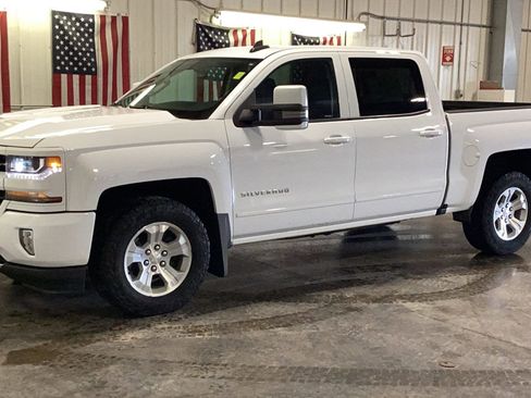 Used 2017 Chevrolet Silverado 1500 LT w/ All Star Edition AWD/4WD image 2
