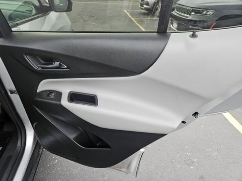 Certified 2020 Chevrolet Equinox LS w/ LS Convenience Package image 16