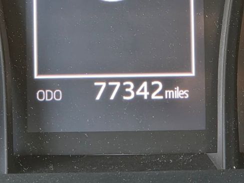 Used 2020 Toyota Camry SE image 21