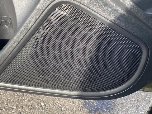 Used 2025 Subaru Outback Premium image 29