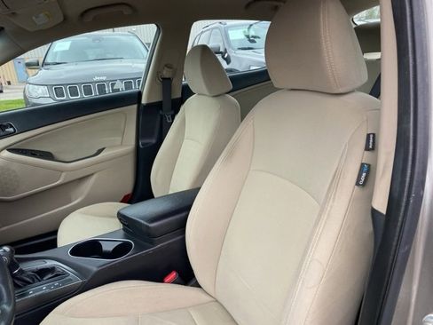 Used 2015 Kia Optima LX image 10