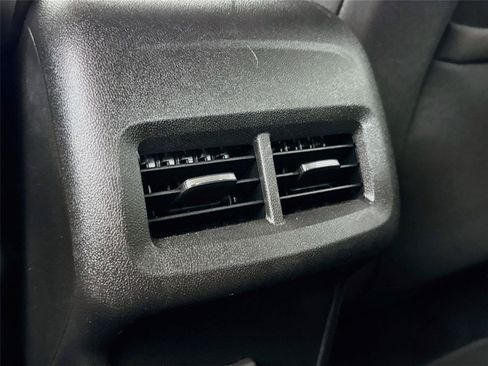 Used 2020 Chevrolet Equinox LS w/ LS Convenience Package FWD image 24