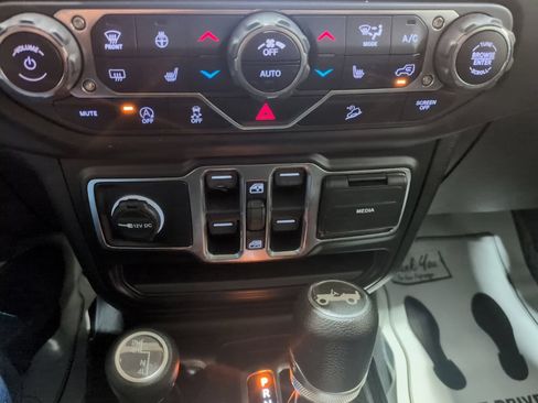 Used 2020 Jeep Wrangler Unlimited Sport S AWD/4WD image 20