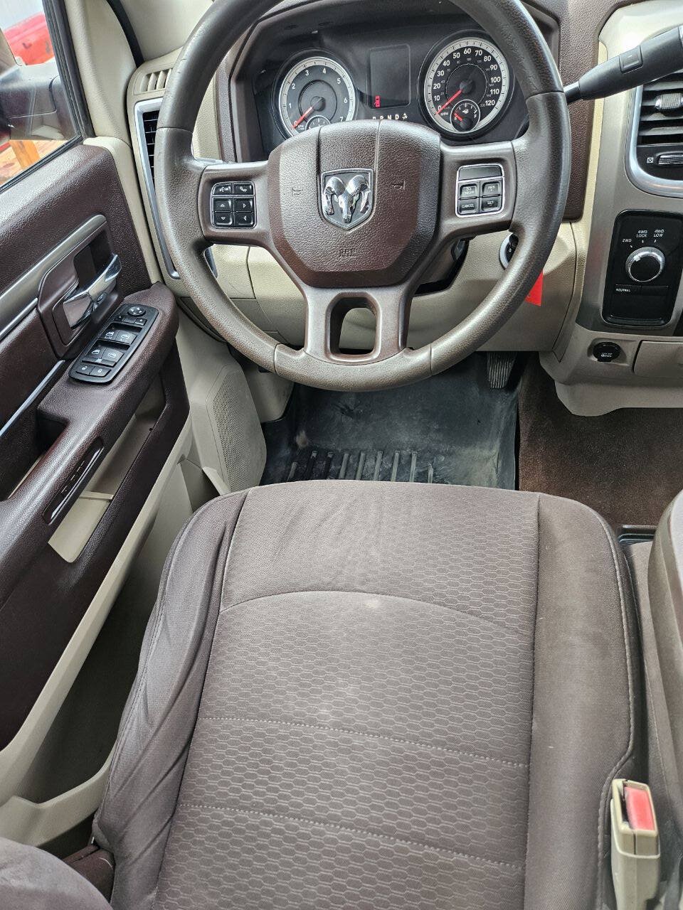 Used 2015 RAM 2500 SLT w/ Protection Group AWD/4WD image 8