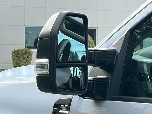 Used 2024 Ford F250 XLT image 11