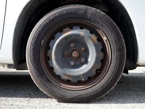 Used 2020 Nissan NV200 SV w/ Sliding Glass Door Package image 11