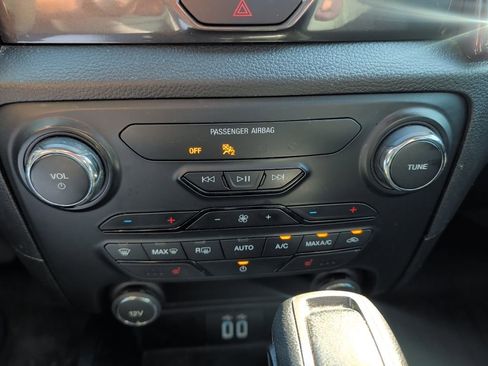 Used 2020 Ford Ranger Lariat w/ Technology Package image 12