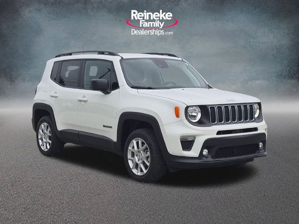 Used 2023 Jeep Renegade Latitude w/ Premium Group AWD/4WD image 3