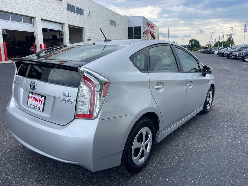 Used 2014 Toyota Prius Three w/ Solar Roof Package FWD image 3
