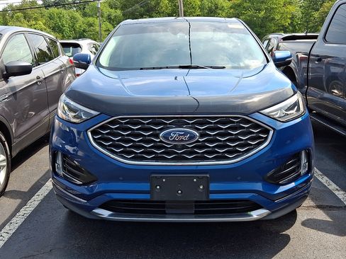 Used 2022 Ford Edge Titanium w/ Equipment Group 301A AWD/4WD image 2