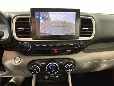 Used 2026 Hyundai Venue SEL FWD image 24
