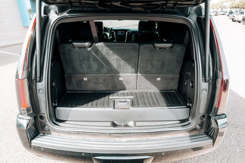 Used 2017 Cadillac Escalade Platinum AWD/4WD image 41