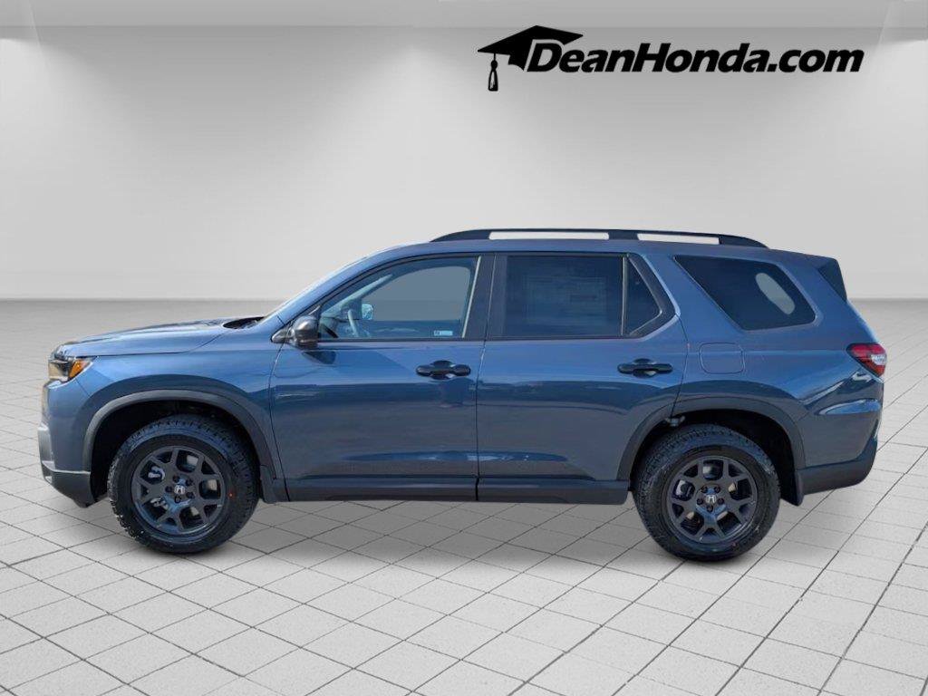 New 2026 Honda Pilot TrailSport image 2