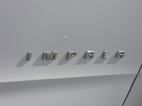 Used 2015 Chevrolet Impala LT FWD image 8