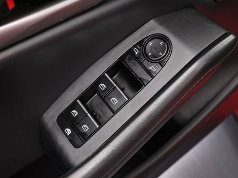 Used 2023 MAZDA MAZDA3 s image 23