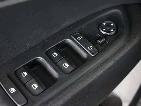 Used 2026 Hyundai Venue SEL FWD image 24