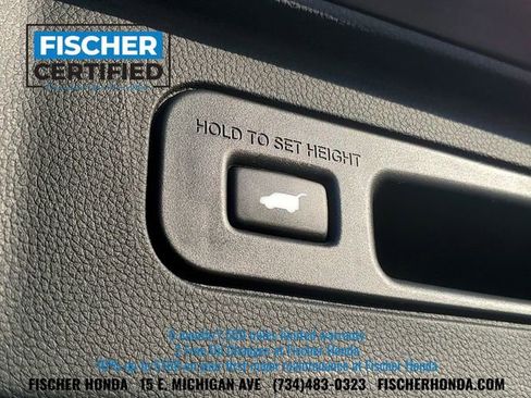 Used 2023 Honda Pilot Elite image 7