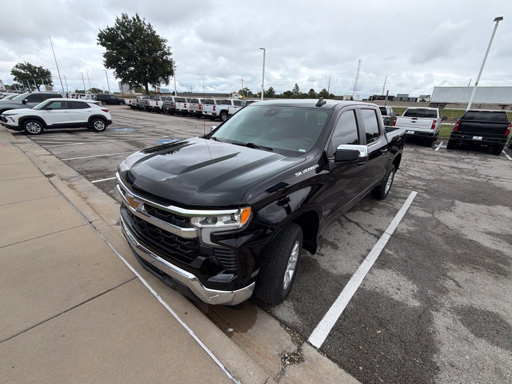 Used 2024 Chevrolet Silverado 1500 LT w/ Protection Package RWD image 1