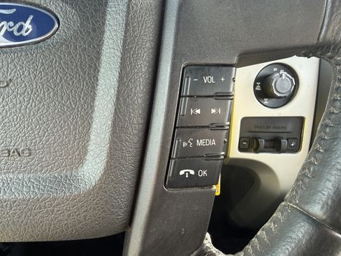 Used 2013 Ford F150 XLT w/ Luxury Equipment Group image 27