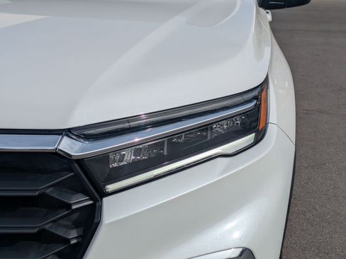 Used 2025 Honda Pilot EX-L image 12