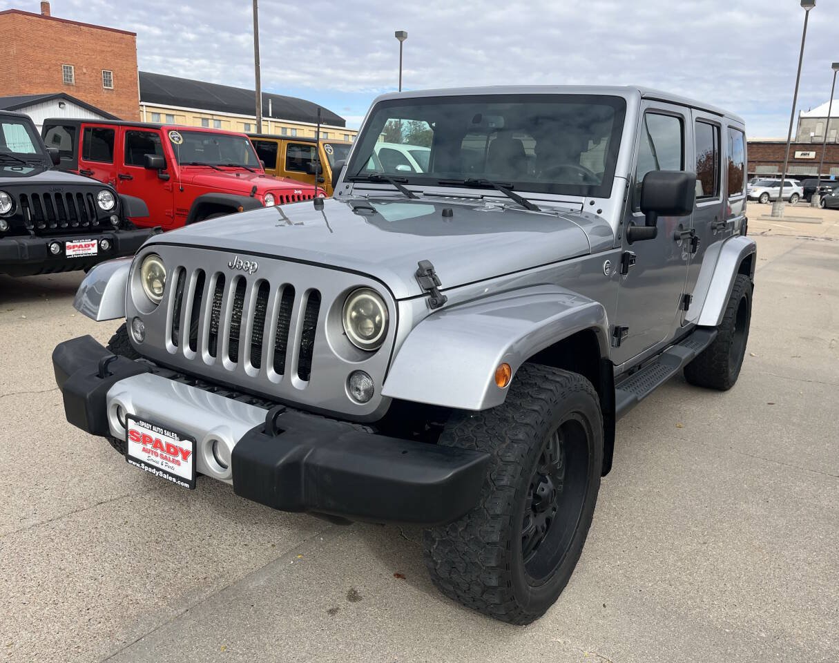 Used 2015 Jeep Wrangler Unlimited Sahara w/ Dual Top Group AWD/4WD image 2