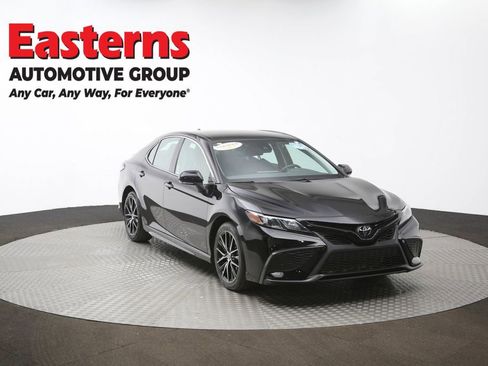 Used 2024 Toyota Camry SE image 49