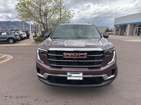 Certified 2025 GMC Acadia Elevation AWD/4WD image 2