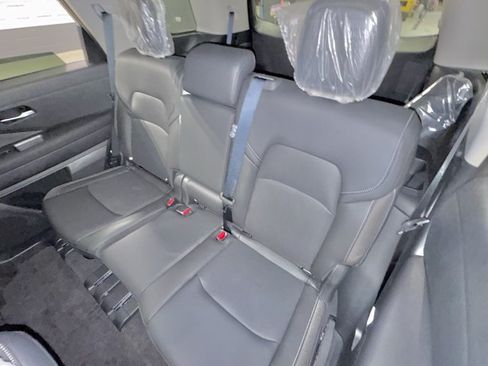 New 2026 Nissan Pathfinder SL AWD/4WD image 16