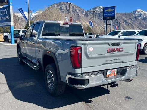 Certified 2024 GMC Sierra 2500 SLT w/ SLT Convenience Package AWD/4WD image 11