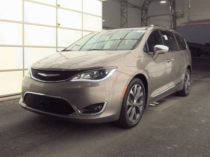 Used 2017 Chrysler Pacifica Limited