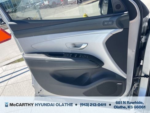 Certified 2025 Hyundai Tucson Limited image 37