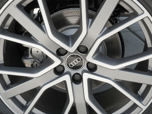 New 2025 Audi Q3 2.0T Premium Plus image 26