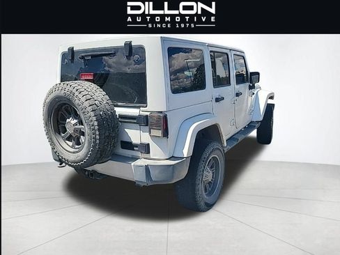 Used 2017 Jeep Wrangler Unlimited Sahara w/ Trailer Tow Group AWD/4WD image 4
