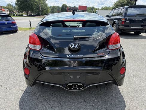 Used 2013 Hyundai Veloster Turbo FWD image 6