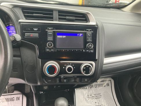 Used 2017 Honda Fit LX image 22