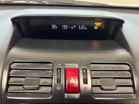 Used 2014 Subaru Crosstrek 2.0i Premium image 18