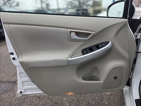 Used 2010 Toyota Prius Three image 11