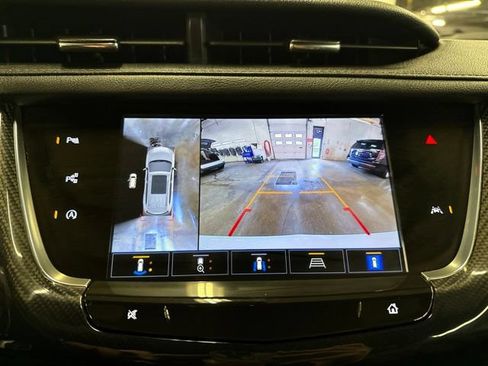 Used 2024 Cadillac XT6 Sport w/ LPO, Onyx Lite Package AWD/4WD image 16
