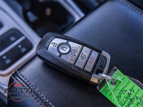 Used 2024 Ford Explorer XLT w/ Equipment Group 202A image 31