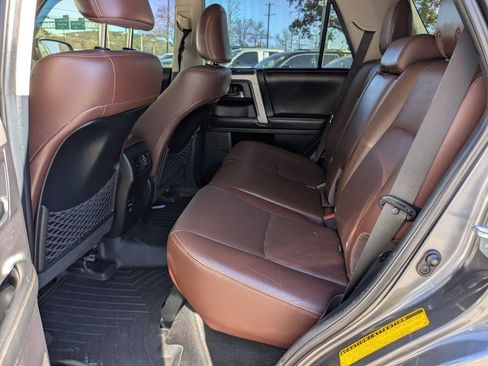 Used 2014 Toyota 4Runner Limited image 22