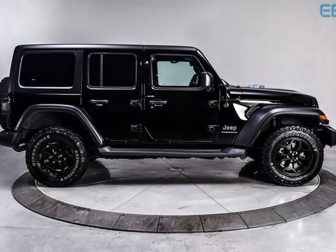 Used 2023 Jeep Wrangler Unlimited w/ Convenience Group image 7