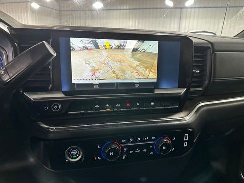 Used 2023 Chevrolet Silverado 1500 LT image 17