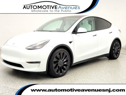 Used 2022 Tesla Model Y Performance AWD/4WD image 1