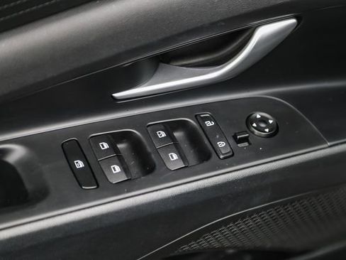 Certified 2023 Hyundai Elantra SEL image 20