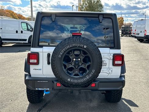 Used 2023 Jeep Wrangler Unlimited w/ Cold Weather Group image 3