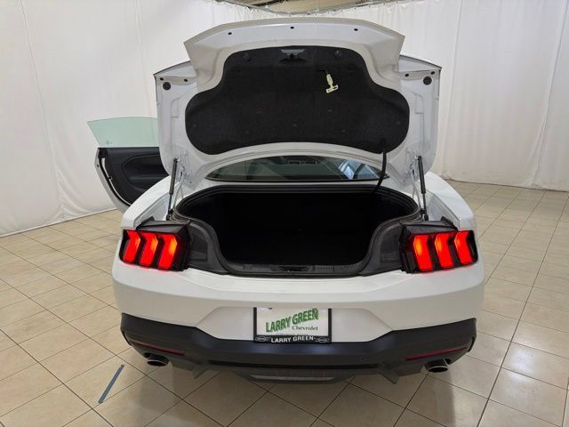 Used 2026 Ford Mustang Premium RWD image 21