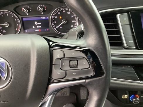 Used 2022 Buick Enclave Essence w/ Sport Touring Edition image 29
