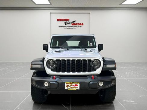 Used 2024 Jeep Wrangler Unlimited Rubicon image 2