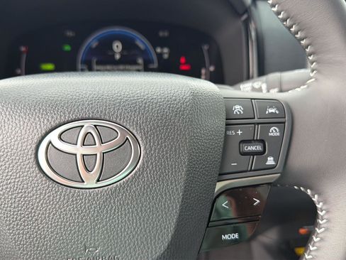 New 2026 Toyota Camry SE FWD image 22