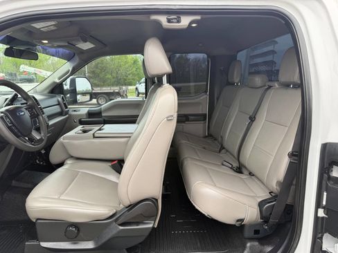 Used 2020 Ford F250 XL w/ Power Equipment Group image 27